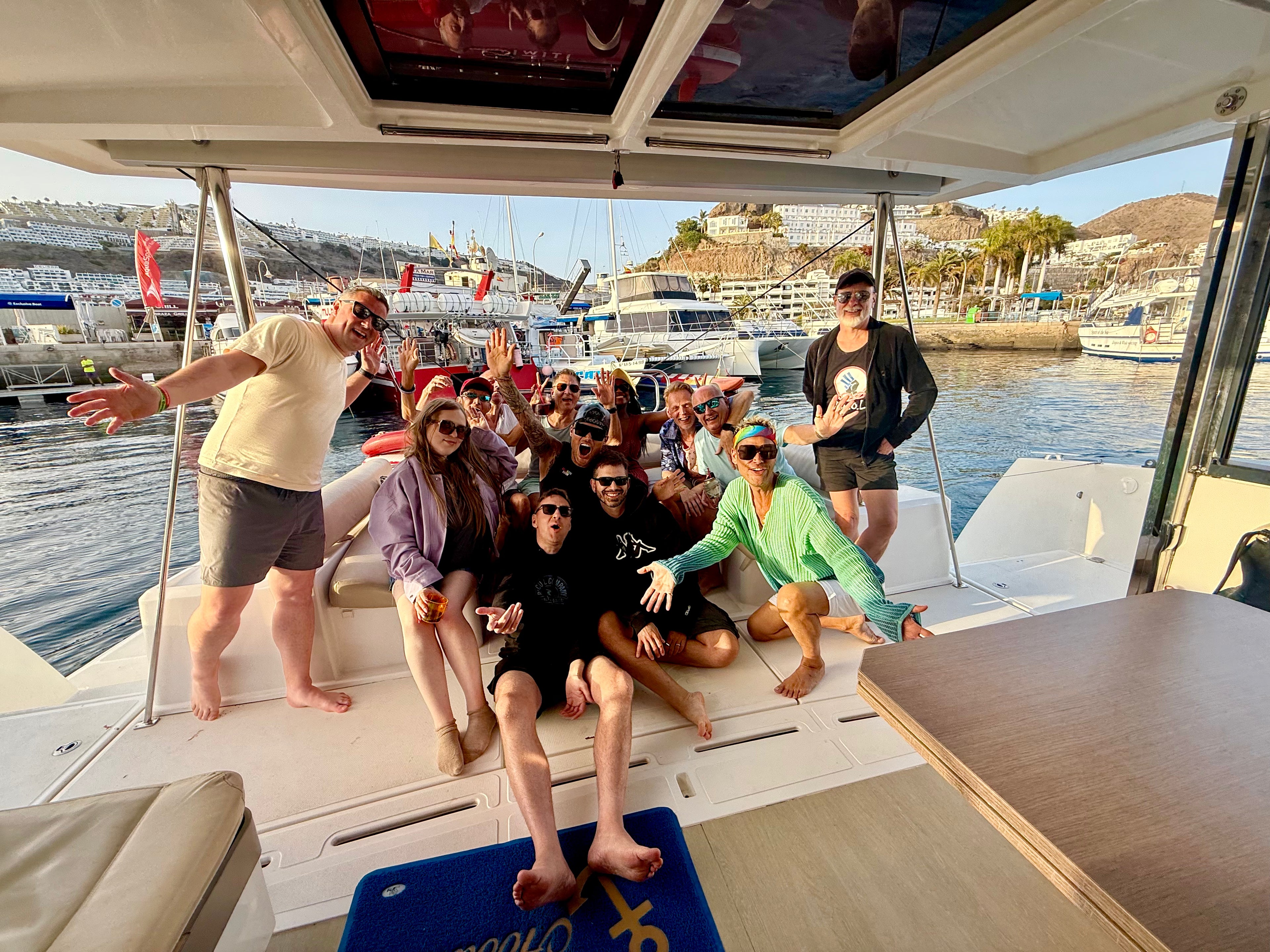 Rainbow Room Boat Party - Sunday Cruise